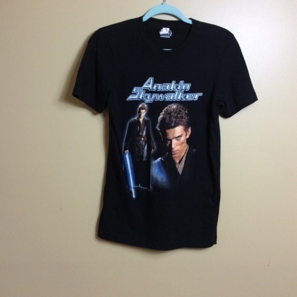 Anakin Skywalker black Star Wars T-shirt. Small.